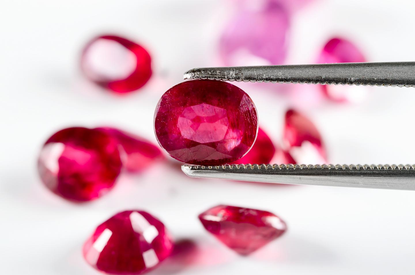 ¿Por qué los diamantes de colores no solo son preciosos, sino también valiosos?