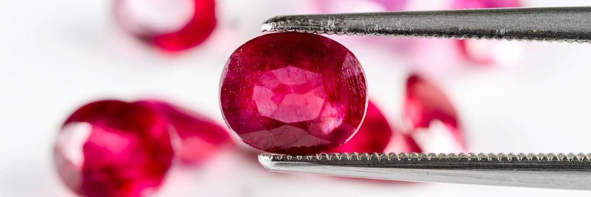 Waarom is de gekleurde diamant mooi en ook waardevol?