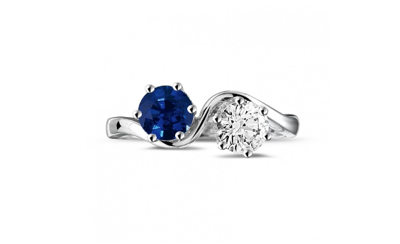 un toi et moi composé à la fois d'un saphir et d'un diamant pour ceux qui n'arrivent pas à choisir entre une bague de fiançailles en saphir ou en diamant