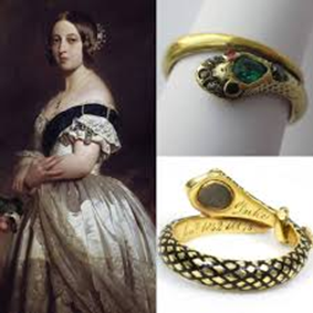 Ritratto storico e tre fedi nuziali antiche in oro giallo con gemma verde, smalto e intreccio decorativo. - Anello di fidanzamento della regina Vittoria con incisione antica, disegnato come un serpente che mette in mostra una straordinaria maestria artigianale.