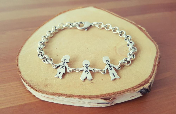 Mother's Day bracelet, with the names of the children. - BAUNAT