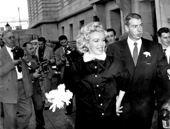 Joe Dimaggio ve Marilyn Monroe evliliği hayranların ve magazin basınının dikkatini çekti