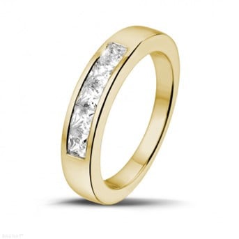 prenses pırlantalı 0.75 karat sarı altın sonsuzluk yüzüğü, mücevherde altının modern uygulamasını sergiliyor