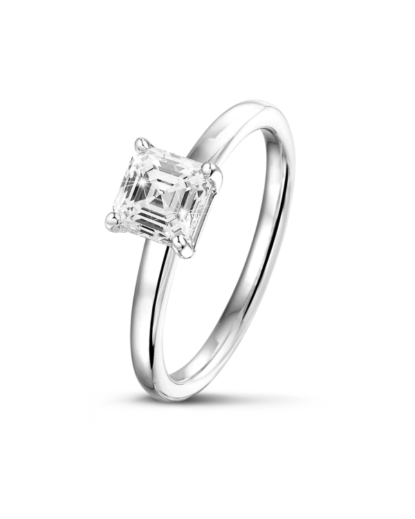 0.70 karaat solitaire ring met een asscher cut diamant in wit goud