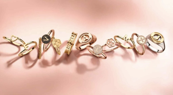 rhodineren ringen foto --------
