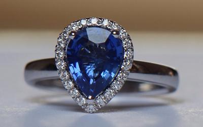 ダイヤモンドジュエリー購入時に、ダイヤモンドのエキスパートによる専門家のガイダンスを受ける利点