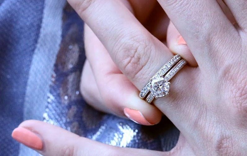 求婚戒指鑲嵌鑽石的起源