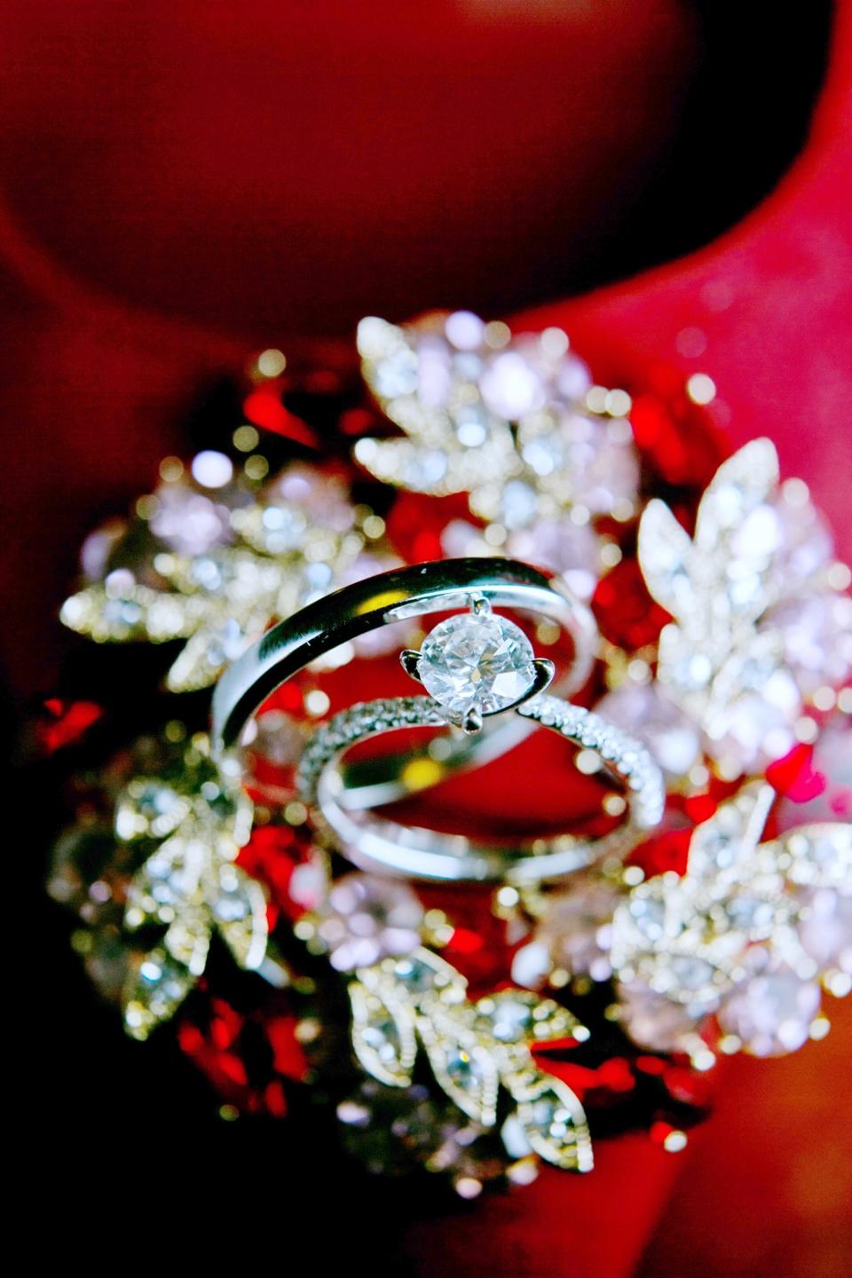 令人激動的有關鑽石求婚戒指的7個事實