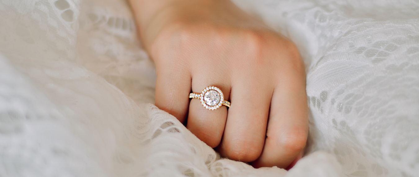 How important is the value of an engagement ring?