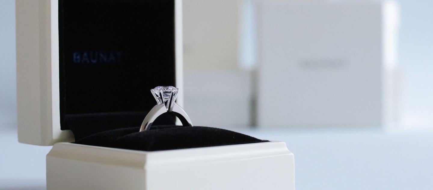 为何不为不一样的爱情承诺购买订婚戒指？ 