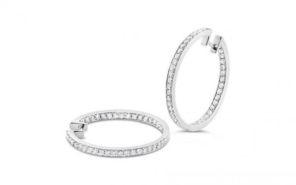 テーラーメイドのイヤリング