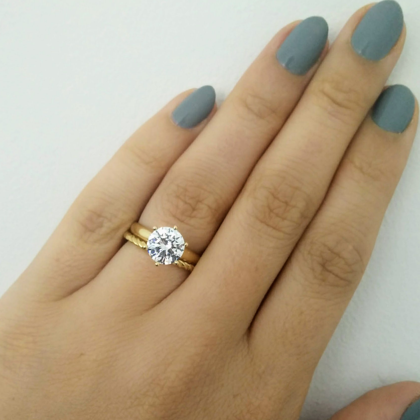 如何选择现代感设计的结婚戒指？