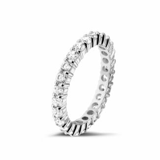 Trouwringen klassiek - 1.56 karaat diamanten eternity ring in wit goud
