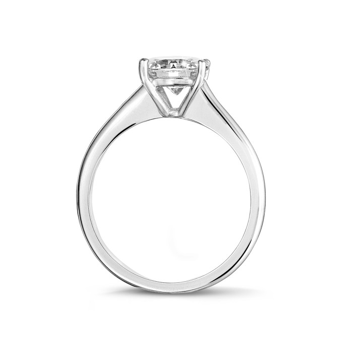 1.25 karaat solitaire ring in platina met ronde diamant en vier griffen
