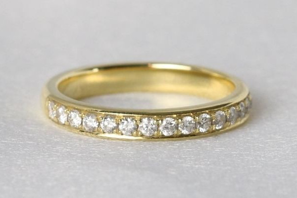 Hoe een goedkope diamanten ring kopen? - BAUNAT