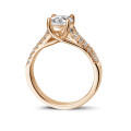 1.25 karaat solitaire ring in rood goud met zijdiamanten