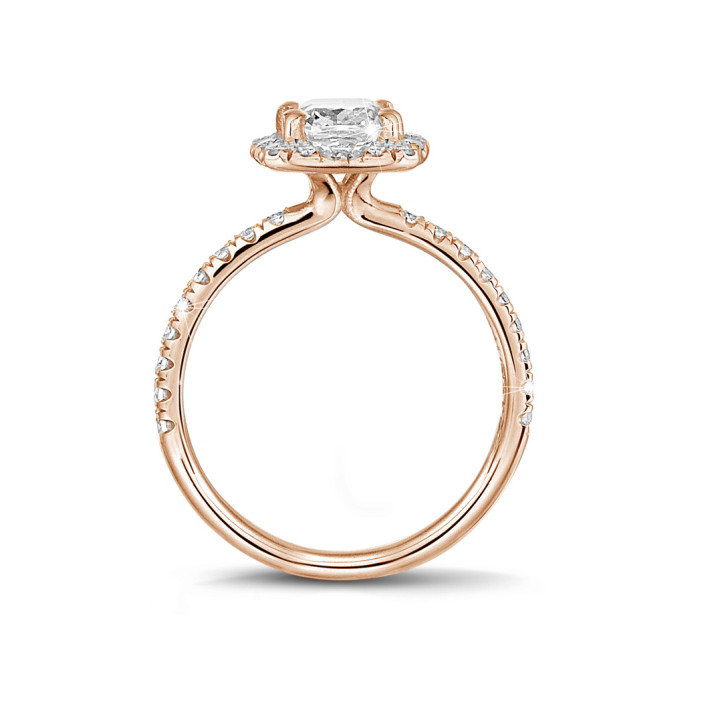 1.50 karaat Halo solitaire ring met een cushion diamant in rood goud met ronde diamanten