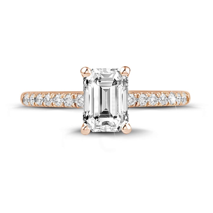 2.00 karaat solitaire ring met een emerald cut diamant in rood goud met zijdiamanten