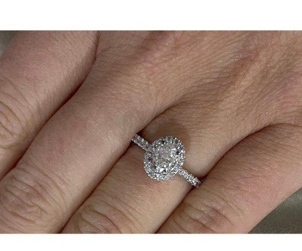 Welke type verlovingsring om jouw ringvinger?