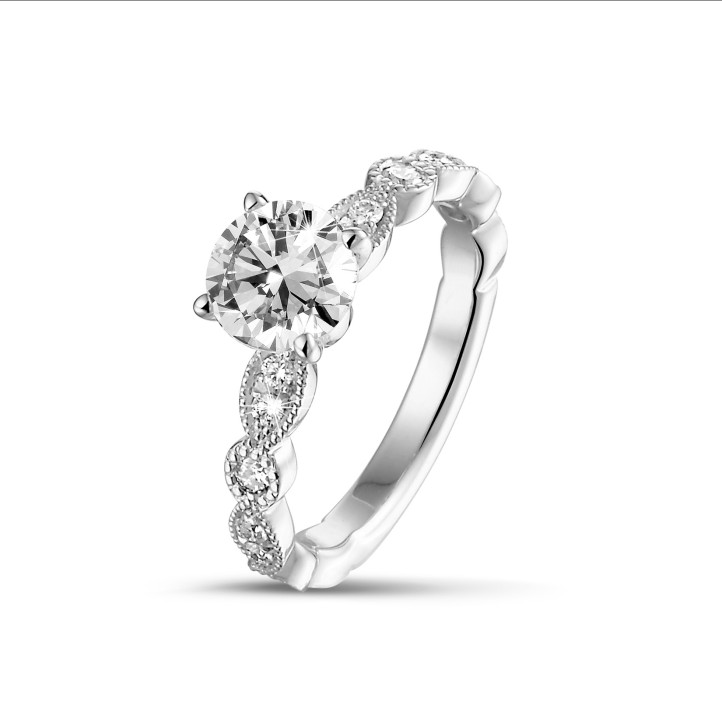 1.00 karaat solitaire stapelbare ring in platina met een ronde diamant met marquise design