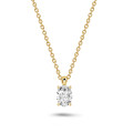 1.00 karaat solitaire hanger in geel goud met ovale diamant
