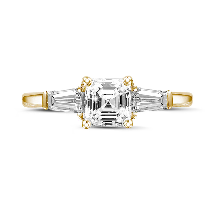 1.00 karaat trilogie ring in geelgoud met een asscher cut diamant en conische baguettes