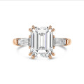 Solitaire ring op maat met smaragd geslepen diamant