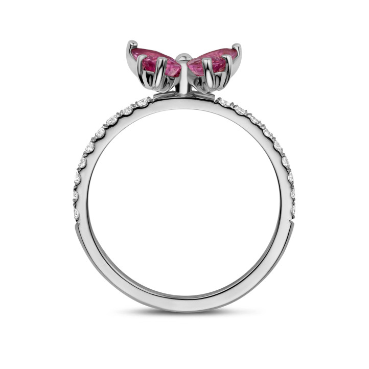 Vlinderring met Marquise en peergeslepen roze saffier vleugels