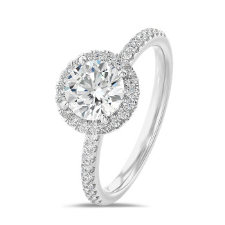 1.50 karaat halo solitaire ring in wit goud met ronde diamanten