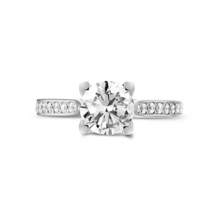 1.25 karaat diamanten solitaire ring in wit goud met zijdiamanten