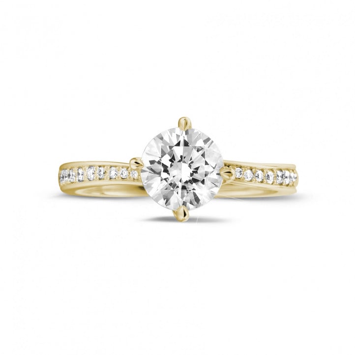1.25 karaat diamanten solitaire ring in geel goud met zijdiamanten
