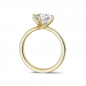 Gouden ring - 2.00 karaat diamanten solitaire ring in geel goud met zijdiamanten