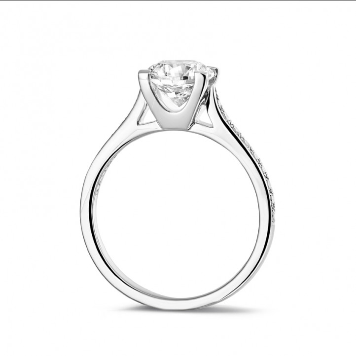 1.25 karaat diamanten solitaire ring in platina goud met zijdiamanten