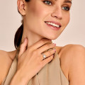 1.50 karaat halo solitaire ring in wit goud met ronde diamanten