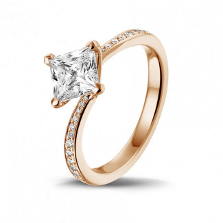 Ringen - 1.00 karaat solitaire ring in rood goud met princess diamant en zijdiamanten