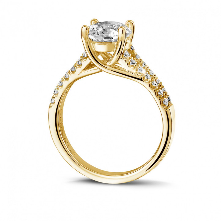 1.50 karaat solitaire ring in geel goud met zijdiamanten