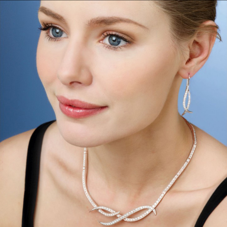 7.90 karaat diamanten design halsketting in rood goud