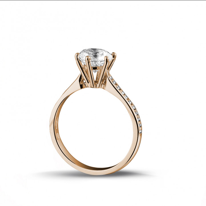 1.50 karaat diamanten solitaire ring in rood goud met zijdiamanten
