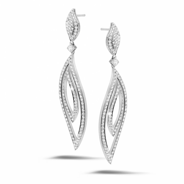 2.35 karaat diamanten blaadjesoorbellen in wit goud