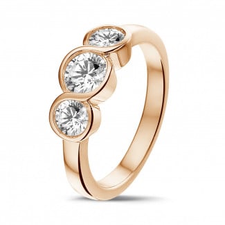 Verloving - 0.95 karaat trilogie ring in rood goud met ronde diamanten