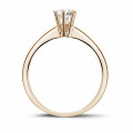 0.30 karaat diamanten solitaire ring in rood goud met zes griffen