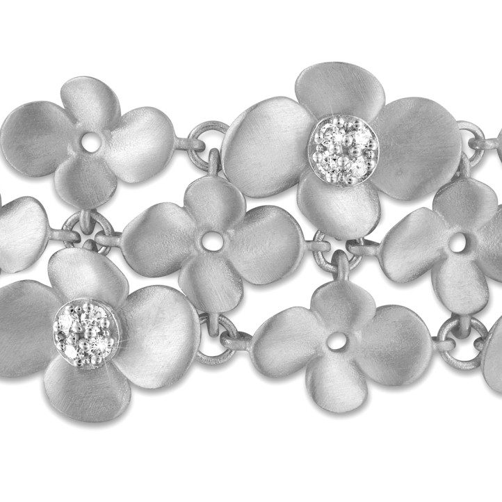 Exclusieve BAUNAT stock verkoop (geen 30 dagen retourrecht) - 0.75 karaat diamanten design bloemenarmband in wit goud