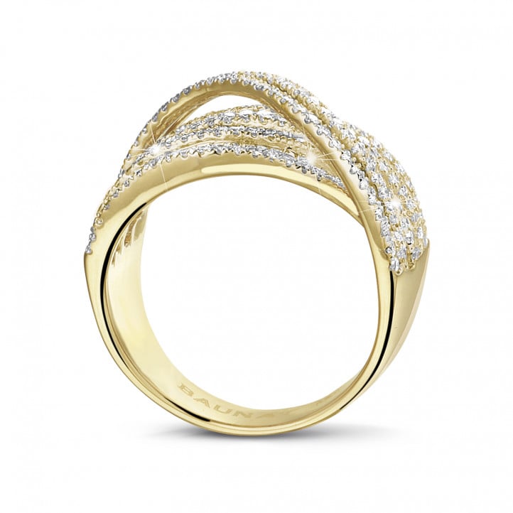 1.35 karaat ring in geel goud met ronde en baguette diamanten