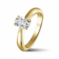 0.58 karaat solitaire ring in geel goud met ovale diamant