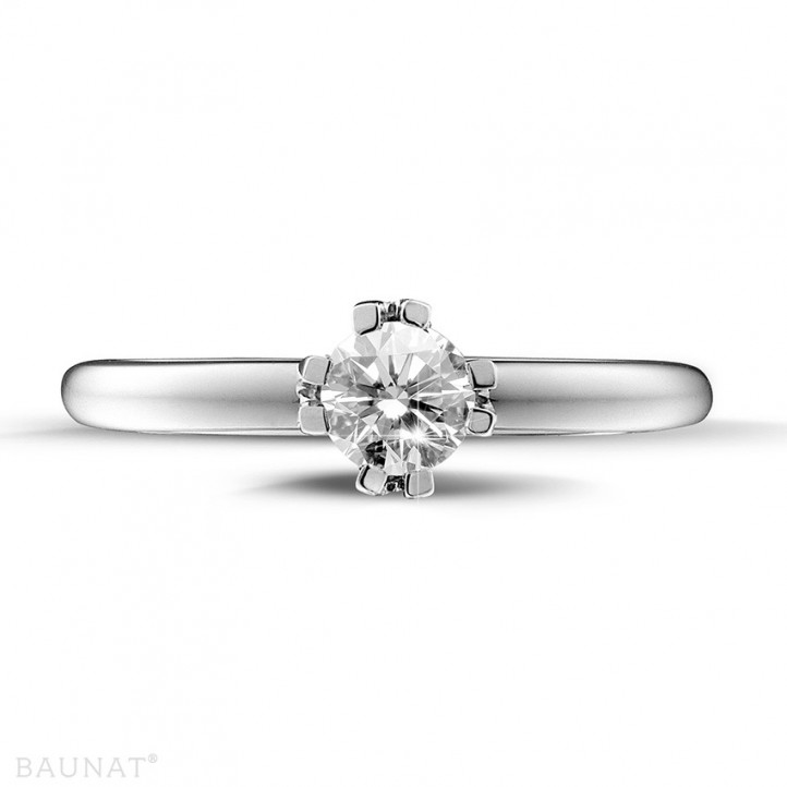 0.50 karaat diamanten solitaire design ring in platina met acht griffen