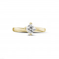 0.70 karaat solitaire ring in geel goud met princess diamant