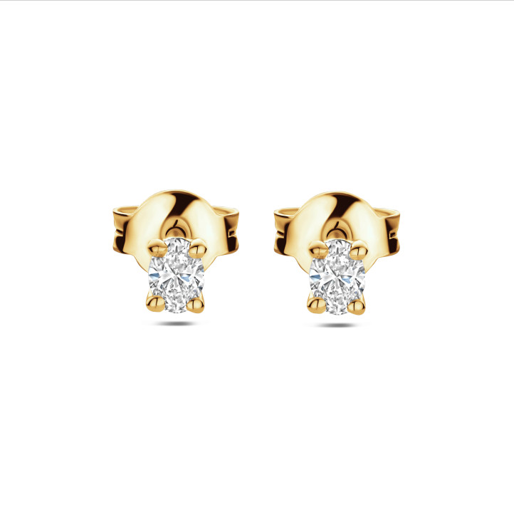0.sarı altın oval kesim pırlantalı 30 karat tektaş küpe