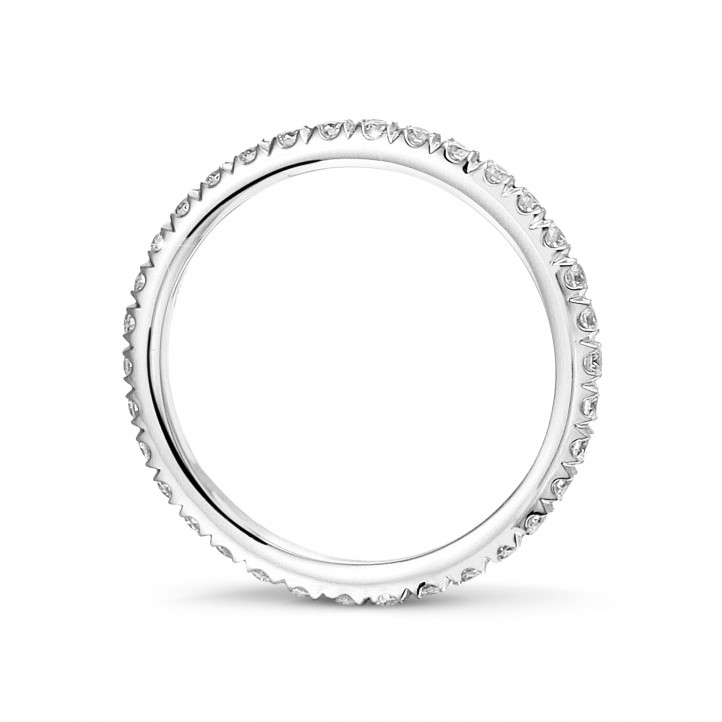 0.beyaz altından yuvarlak pırlantalı 55 karat sonsuzluk yüzüğü (tam set)