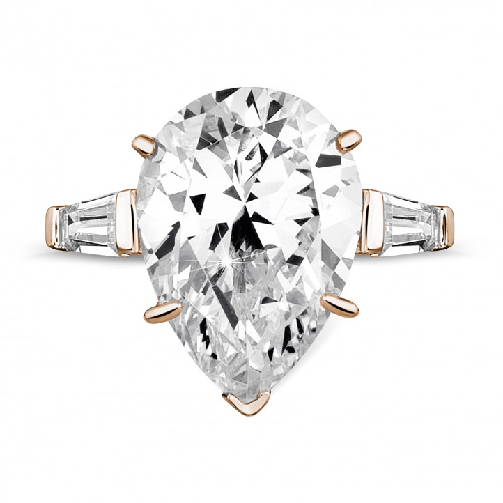 三钻玫瑰金梨形钻石戒指（镶嵌梨形钻石和尖阶梯形钻石）